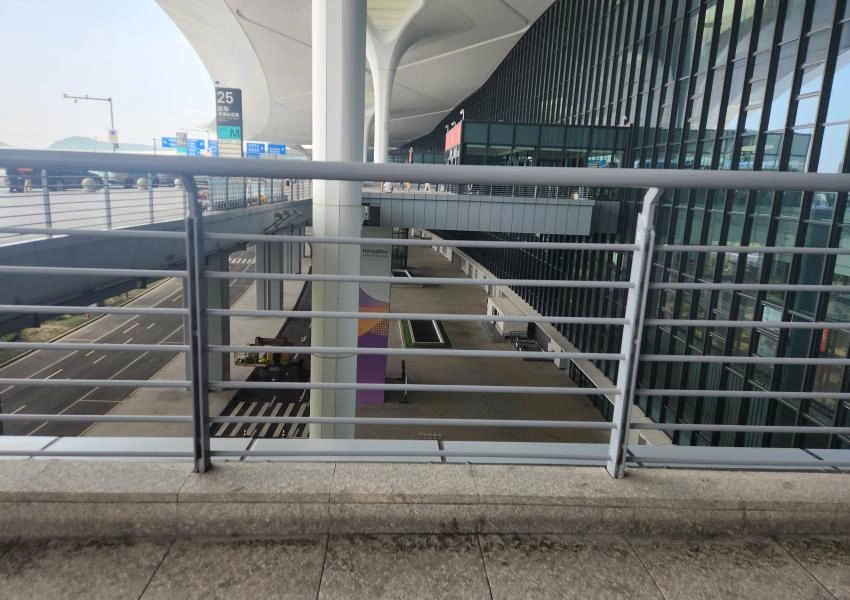 balcony railing